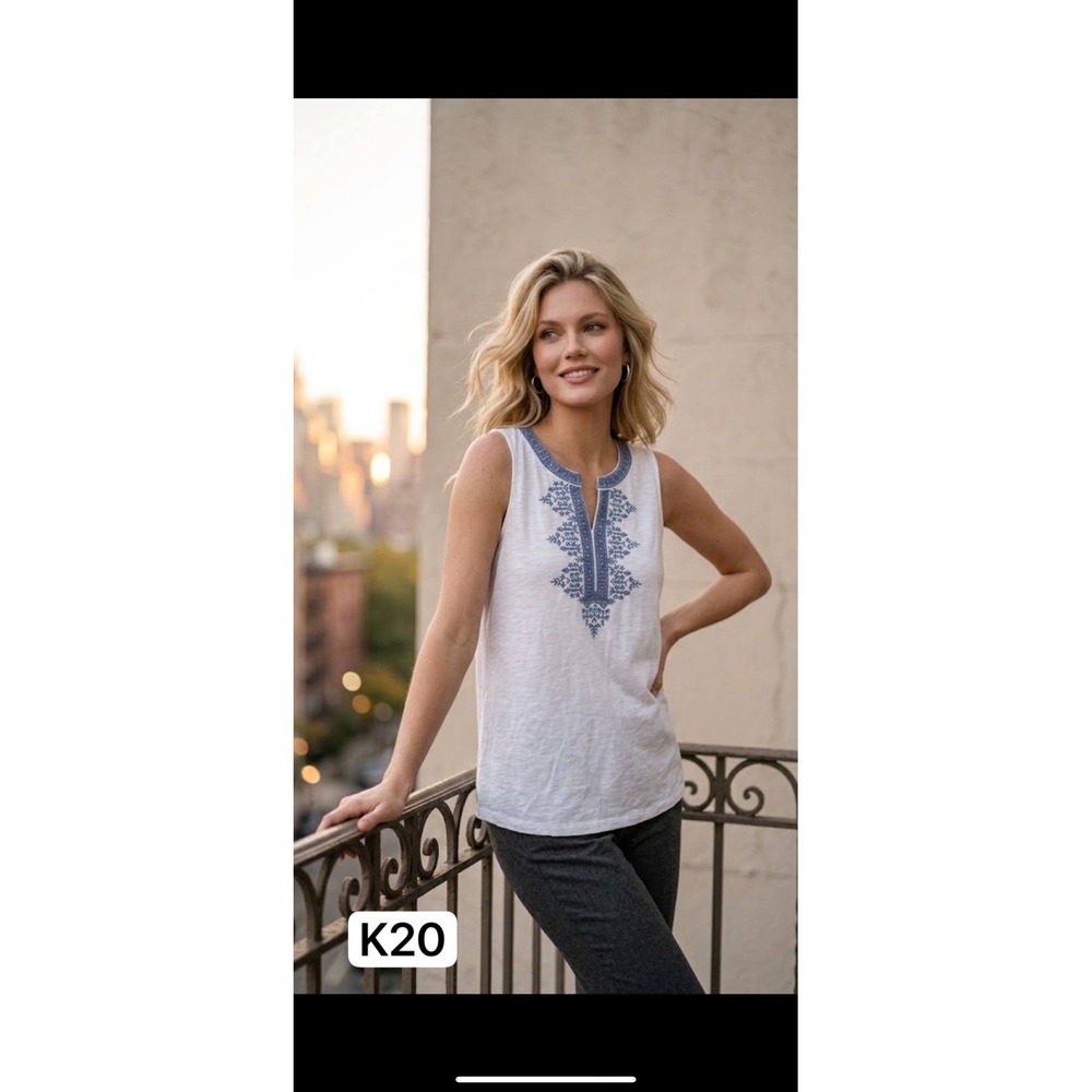J.Jill White & Blue Embroidered V-Neck Sleeveless Knit Tank Top Sz S Petite